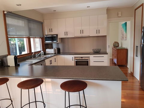 Sandy Bottoms - Accommodation QLD 3