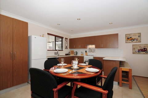 Sandy Feet Getaway - Accommodation QLD 3
