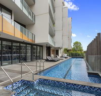 Sandy Hill Apartment by Ready Set Host - Accommodation QLD