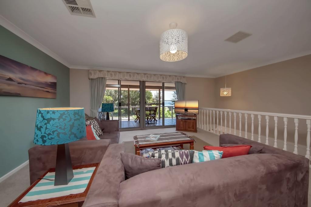 Corlette NSW Accommodation QLD