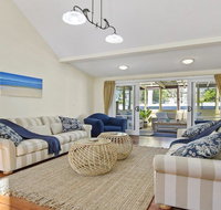 Sandy Shores - character charm outdoor spa - Accommodation QLD