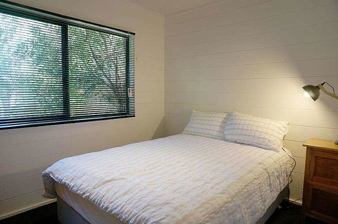 Santa Monica - Accommodation QLD 0