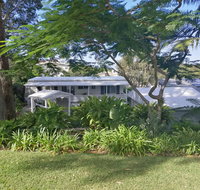 Sapphire Beach Pet Friendly Beach 5 minute walk - Accommodation QLD