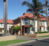 Sapphire Court - Accommodation QLD