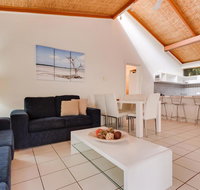 Sapphire Sea n Sand - Accommodation QLD