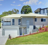 Saratoga Avenue 52 Signature House - Accommodation QLD