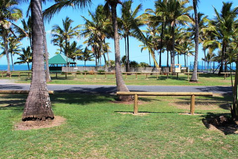 Sarina Beach Motel - Accommodation QLD 1