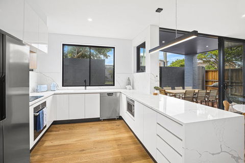Sawtell Suites - Suite 1 - Accommodation QLD 2