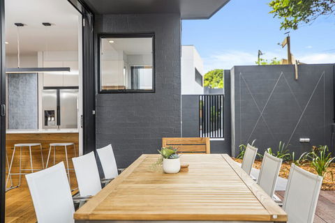 Sawtell Suites - Suite 1 - Accommodation QLD 1