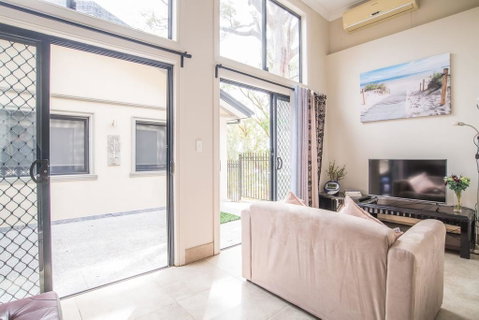 Scenic Illawong Riverside Getaway 1bed1bath Unit - Accommodation QLD 1