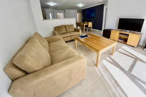 Sea Breeze - Broadwater - Accommodation QLD 2