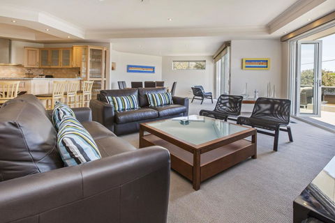 SEA GRANGE - MORNINGTON - Accommodation QLD 3