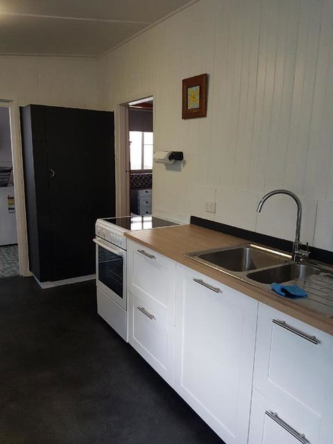 Sea Salt, 24 Stewart Street - Accommodation QLD 3