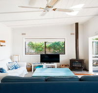 Sea Urchin 9 Sandy Point Road - Accommodation QLD