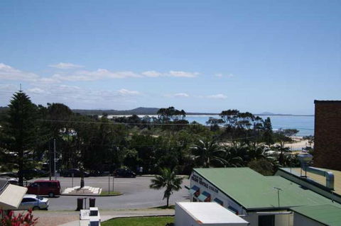 Sea View, 3 Hodgson Street - Accommodation QLD 0