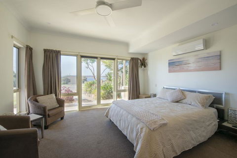 Searenity Holiday Accommodation - Accommodation QLD 3