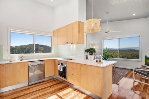 Seascape Scotts Head - Accommodation QLD 1