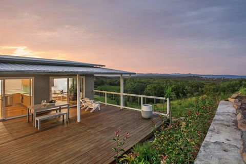 Seascape Scotts Head - Accommodation QLD 0