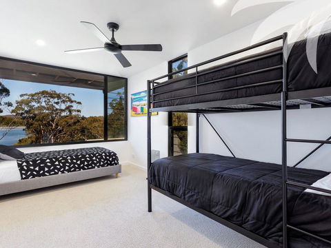 Seashells Lakeside Holiday Perfection - Accommodation QLD 2