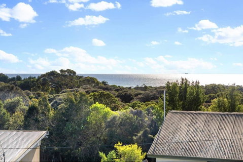 SEASIDE SERENITY 2 - L'Abode Accommodation - Accommodation QLD 3