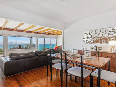 Seaspray On Culburra - Dolphin And Whale Watching - Accommodation QLD 1