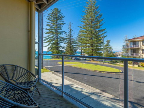 Seaspray Unit 7 Straight Across The Road From Main Beach Yamba - Accommodation QLD 1