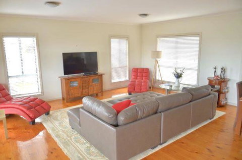 Seaview Holidays San Remo - Accommodation QLD 2