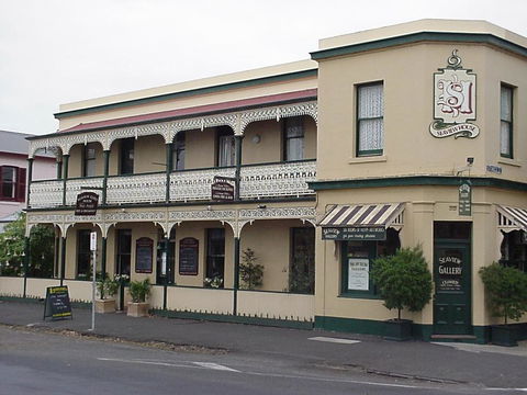 Seaview House - Accommodation QLD 3