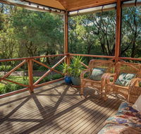 Secluded homestead amongst the trees - Accommodation QLD