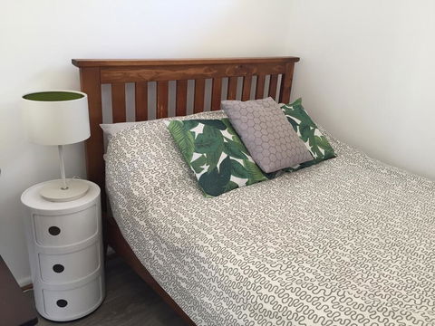 Self Contained Cabin - Accommodation QLD 1