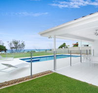 Sentosa on Tugun - Beachfront 5 Bedroom