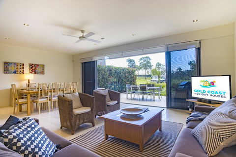 Serenity At The Cove - Accommodation QLD 2