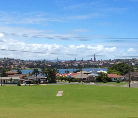 Serenity By The Lake - Accommodation QLD 1