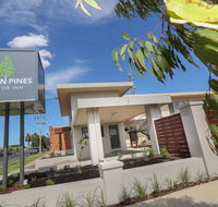 Seven Pines Motor Inn - Accommodation QLD
