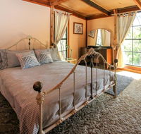 Shady Creek Eco Cabin Peaceful Country Getaway - Accommodation QLD