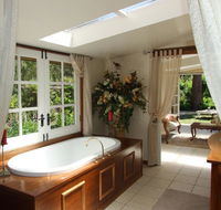 Shakespeare's Wilderness Chalet - Accommodation QLD