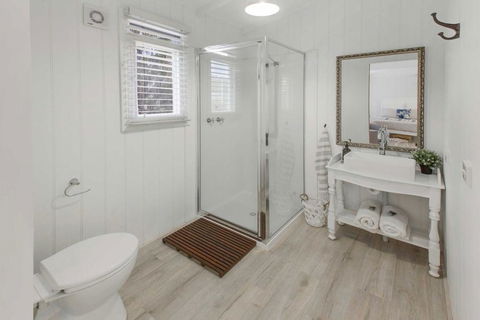 Shearers Cottage - Pet Friendly Holiday Accommodation - Accommodation QLD 2