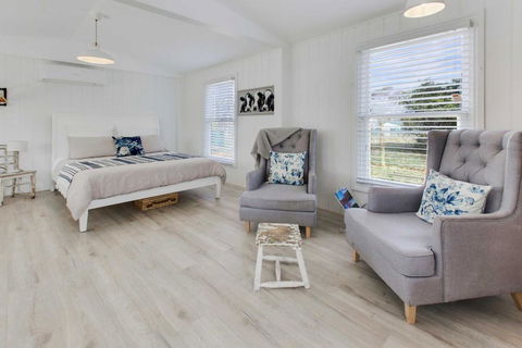 Shearers Cottage - Pet Friendly Holiday Accommodation - Accommodation QLD 0