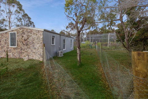 Shearers Cottage - Pet Friendly Holiday Accommodation - Accommodation QLD 1
