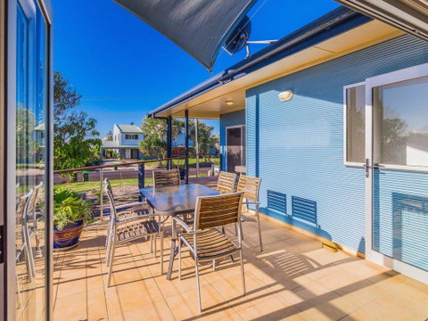 Shelleys 21 Pacific Street - Accommodation QLD 2