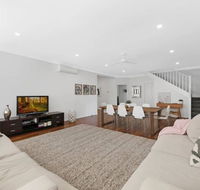 Shelly Beach Family Hideaway - Pool Beach Golf - Accommodation QLD