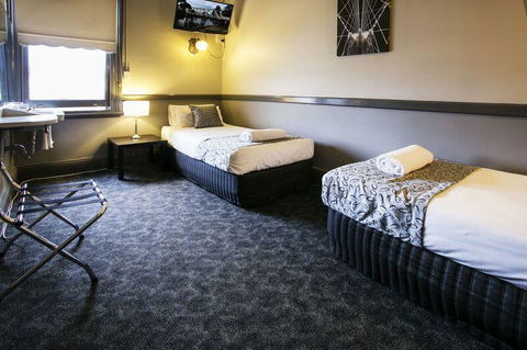 Shenanigans At The Imperial - Accommodation QLD 2