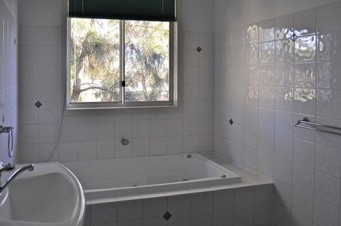 Sheoak Holiday Home - Accommodation QLD 1