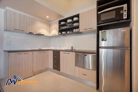 Shiraz - Accommodation QLD 1