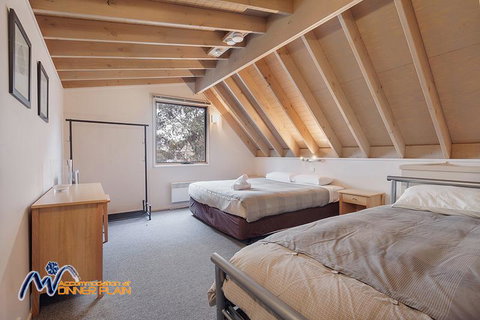 Shiraz - Accommodation QLD 2