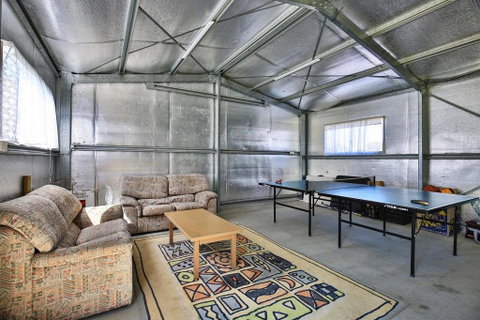 Shores - Pet-Friendly - 1 Min Walk To Beach - Accommodation QLD 2