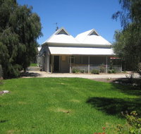 Showgrounds Cottage Naracoorte - Accommodation QLD