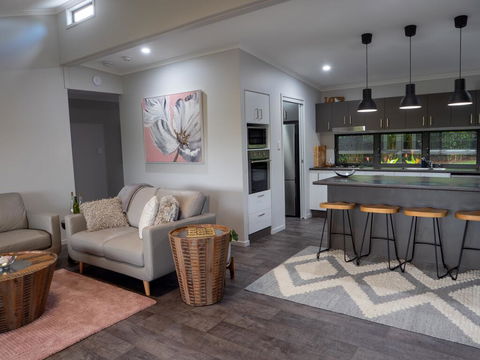 Silhouette Cottage - Accommodation QLD 0