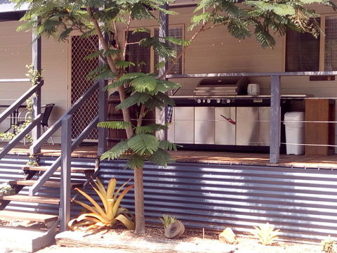 Silver Wattle Cabins - Accommodation QLD 3
