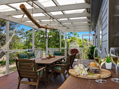 Silvermere Cottage - A Cosy Family Getaway - Accommodation QLD 0